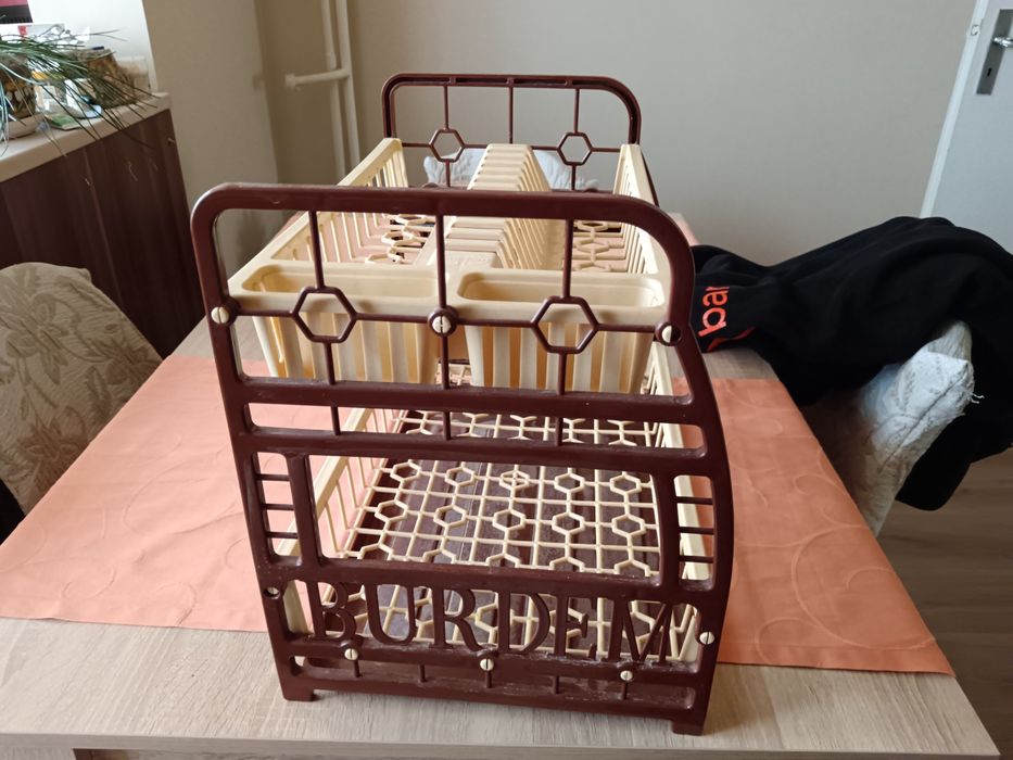 Сушилник за чинии