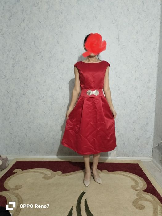 Платье вечерниее