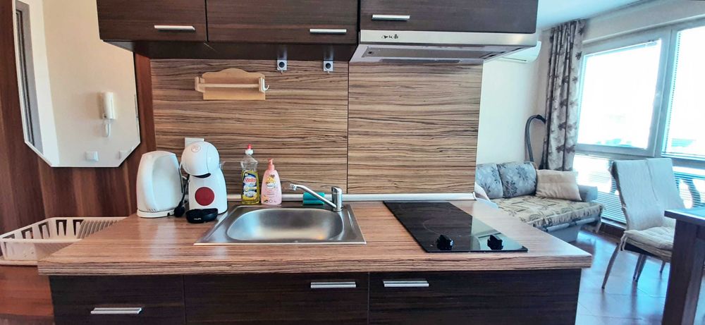 Дава се под наем Двустаен апартамент в к.к. Слънчев бряг - 55 кв.м за 340 € - Снимка #2