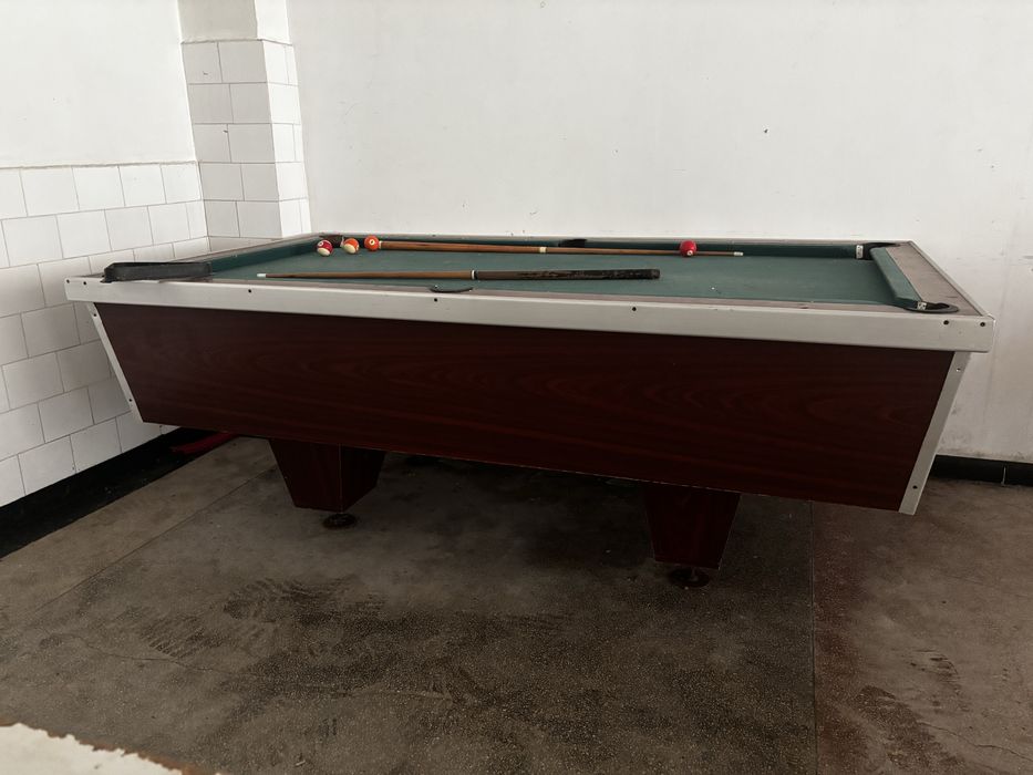 Masa de biliard cu blat de marmura
