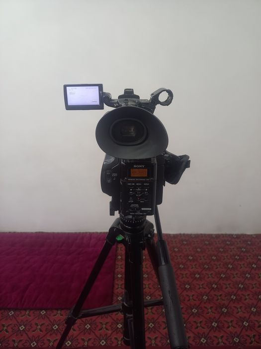 Vedio kamera sony Z5 xolati yaxshi