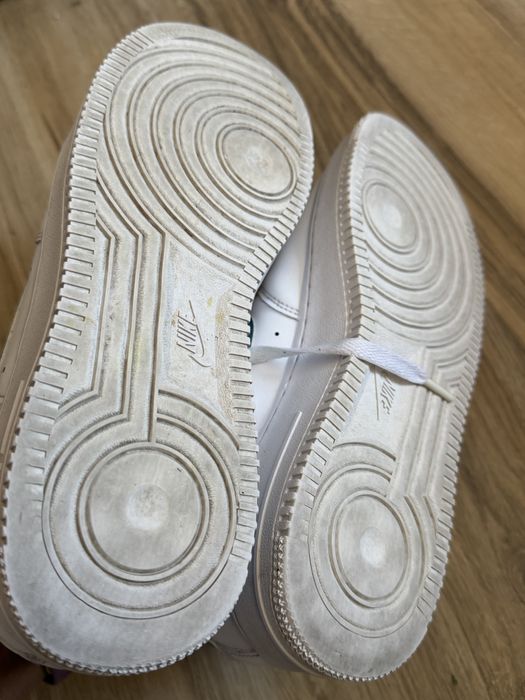 Оригинални бели кецове NIKE AIR FORCE 1 '07! 42,5 н