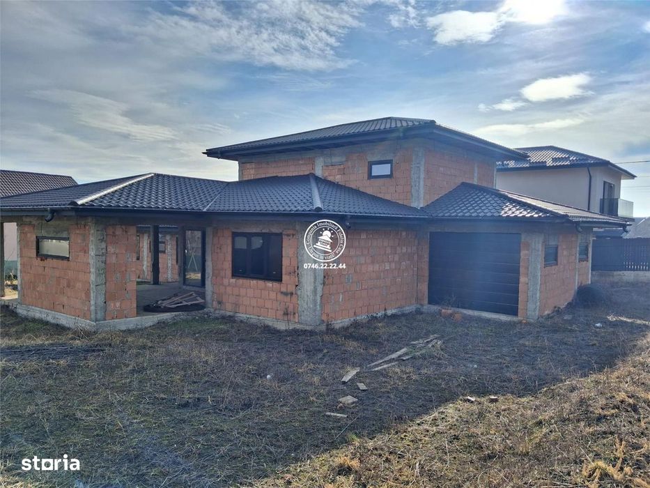 Vila 5 camere la rosu 203 mp utili, teren 800 mp  Valea Lupului, Iasi