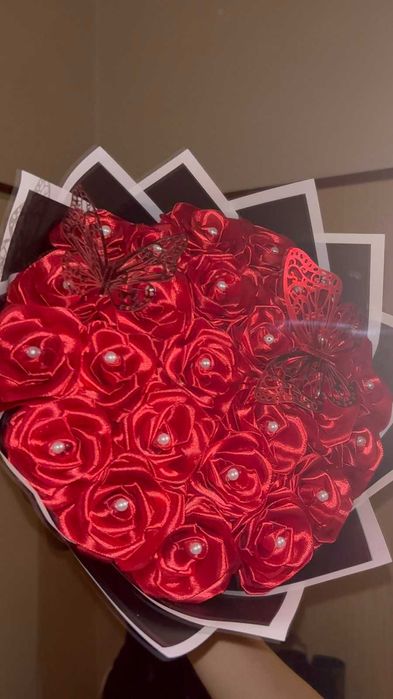 Вечни рози (сатенени) букети