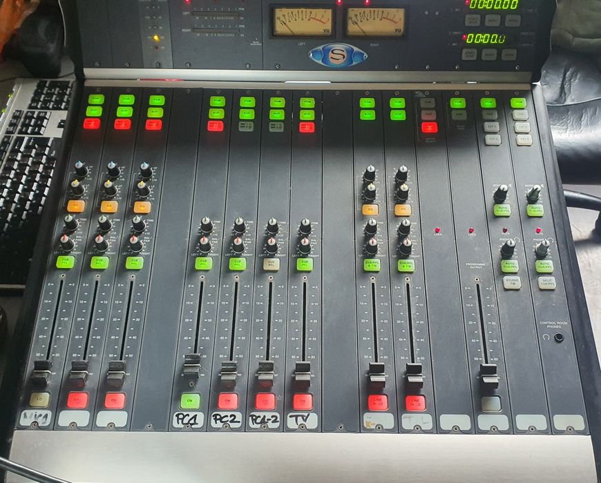 Студиен миксер Sonifex S2