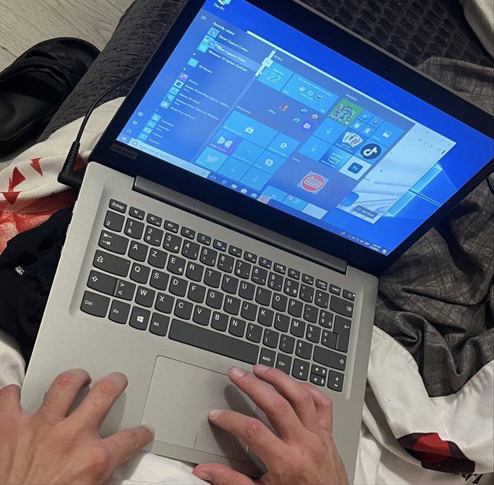 Latop Lenovo impecabil!