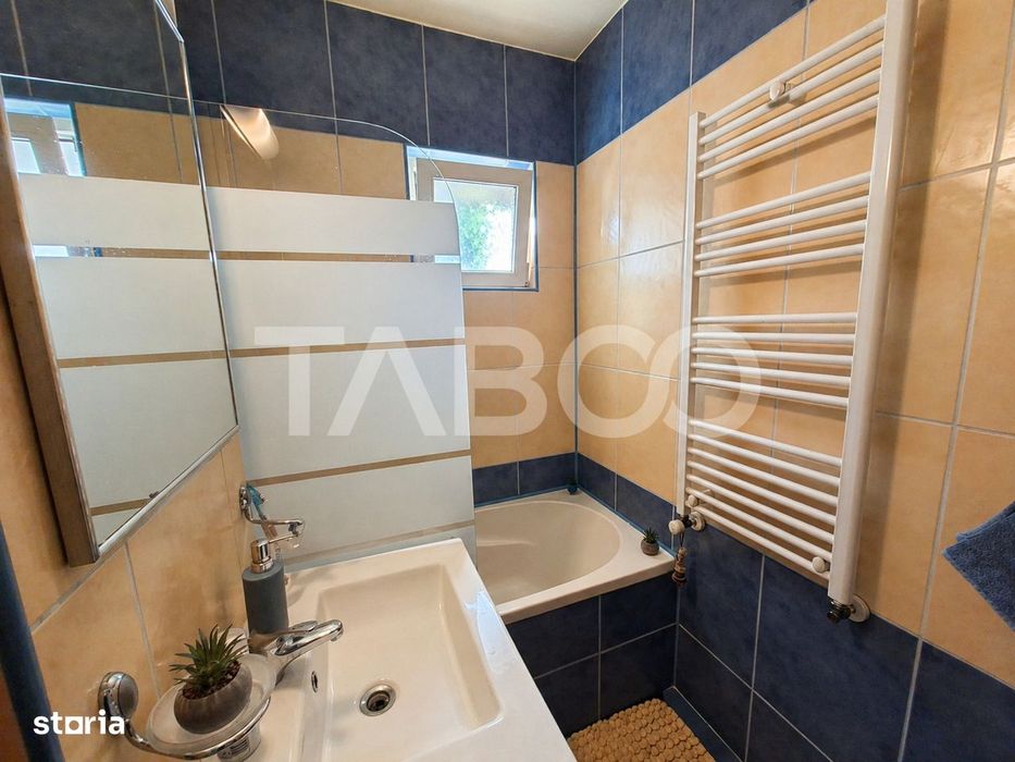 Apartament decomandat de vanzare 3 camere pivnita Vasile Aaron