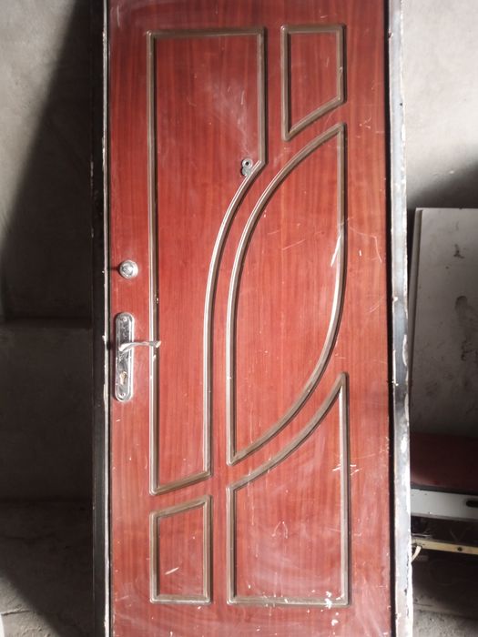 Темир Эшик Сотилади