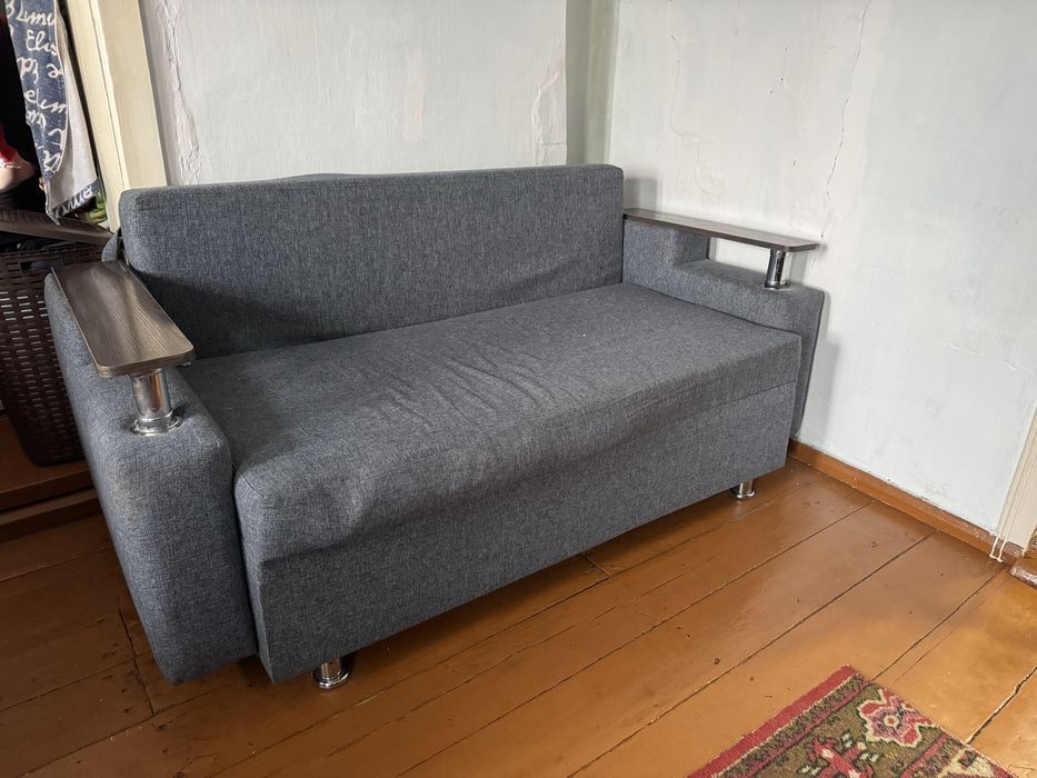 Продам два дивана !!!