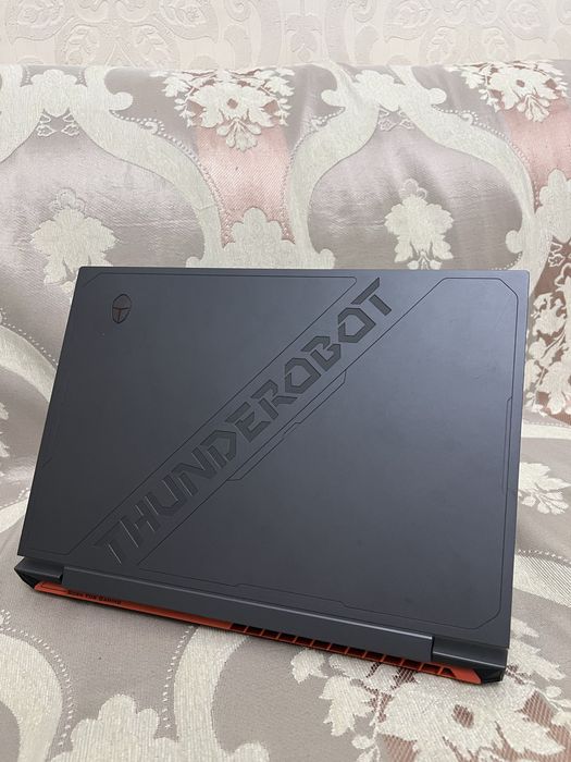 Thunderobot G2pro / RTX 4060 8gb/ i5 12450h