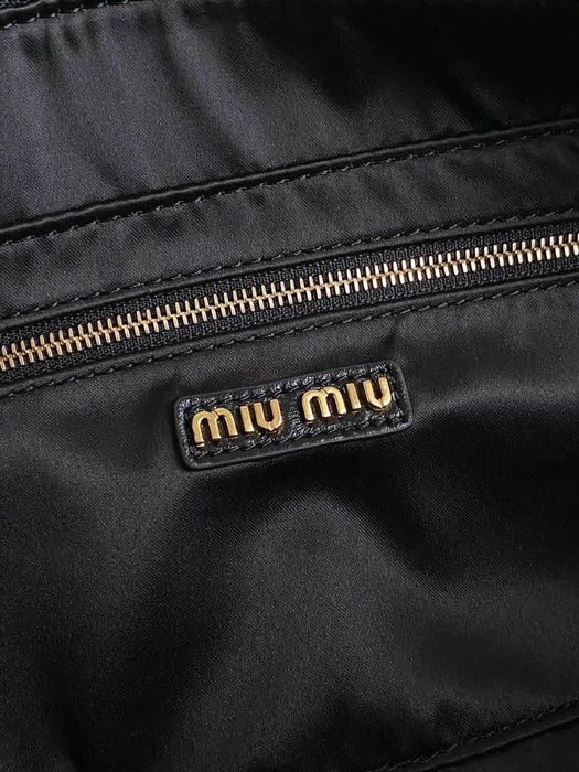 Geanta Miu Miu Medium