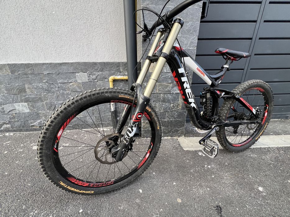 Titlu bun pentru OLX: Trek Session 8 FOX 40 Downhill/Freeride Bike Park MTB