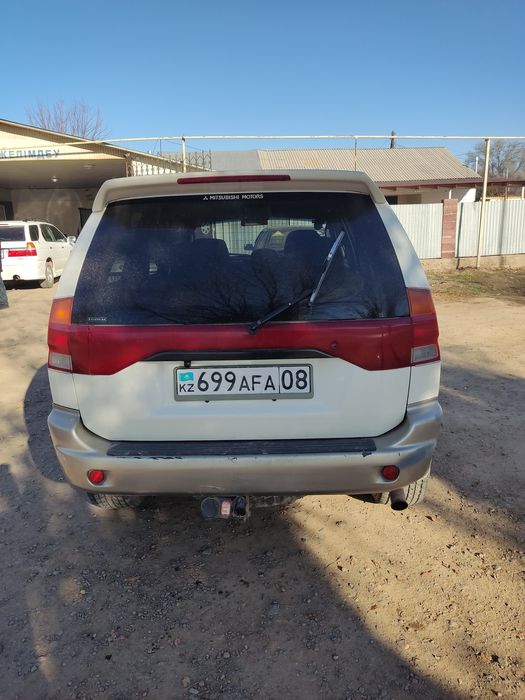 Митсубиси челенжер