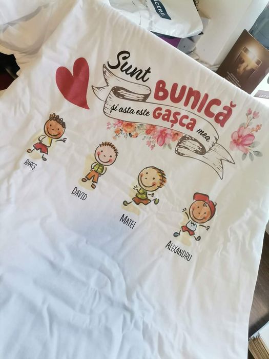 Tricouri sau bluzițe personalizate