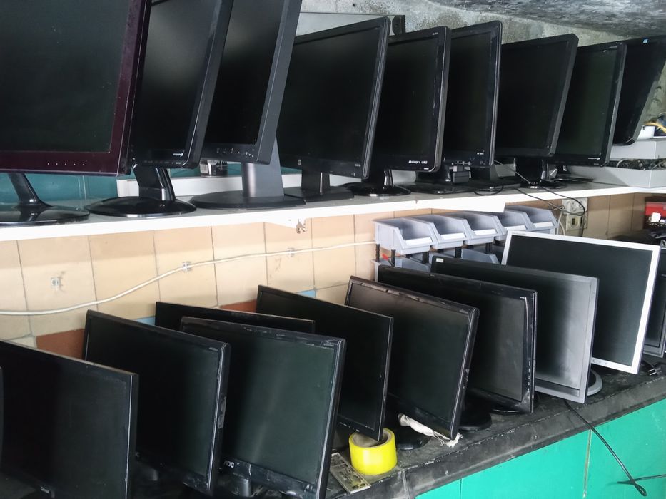 Продам мониторы от 17 до 24