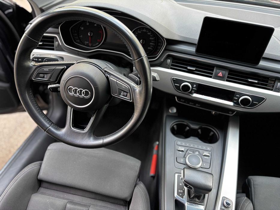 Audi A4 - Sedan - Echipare Ambition