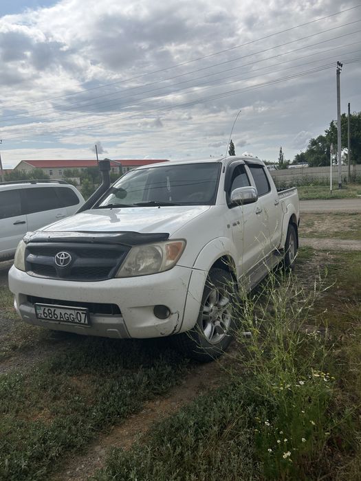 Тоуота хайлюкс продам