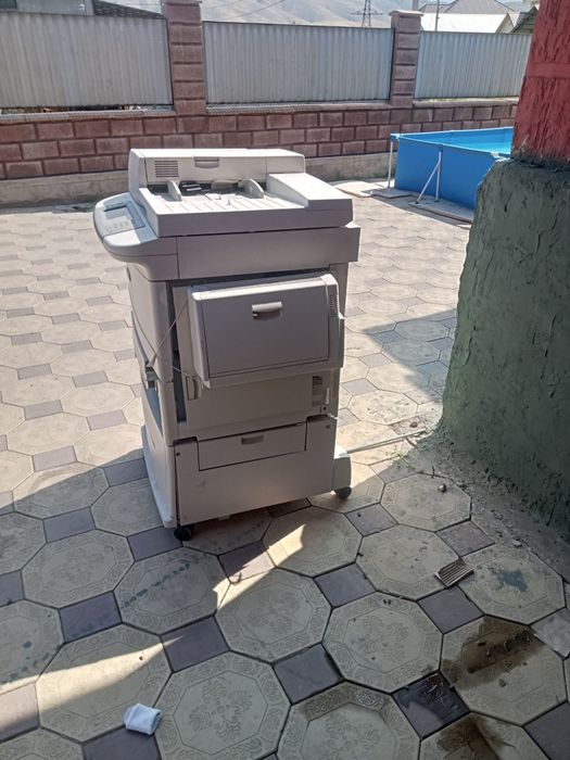 Принтер HP LaserJet enterprise MFP m725