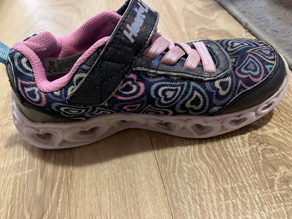 Маратонки Скечърс светещи