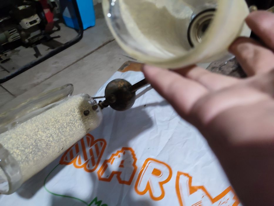 Люстра трехрожковая