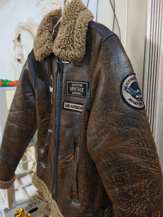 Куртка-пилот коричневого цвета