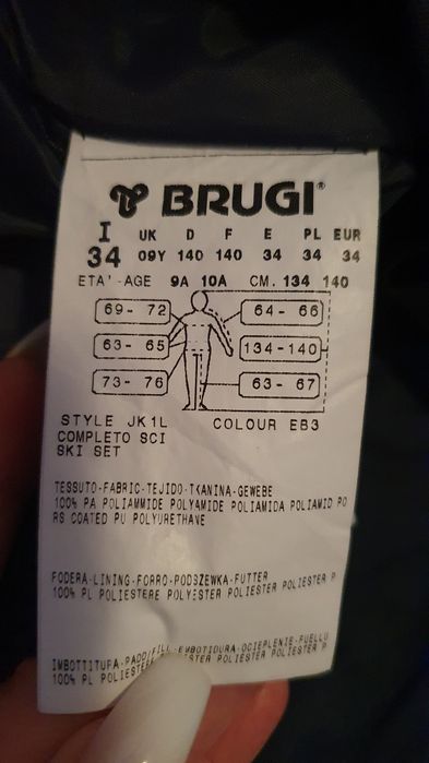 Costum schi Brugi