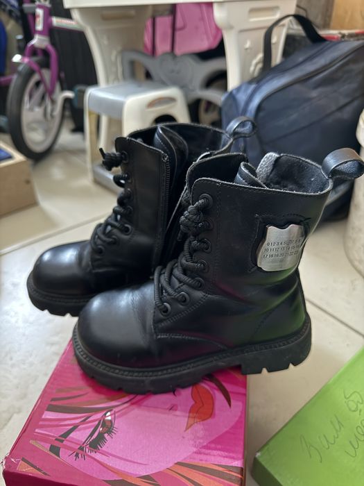 Пррдается зимняя обувь на девочек