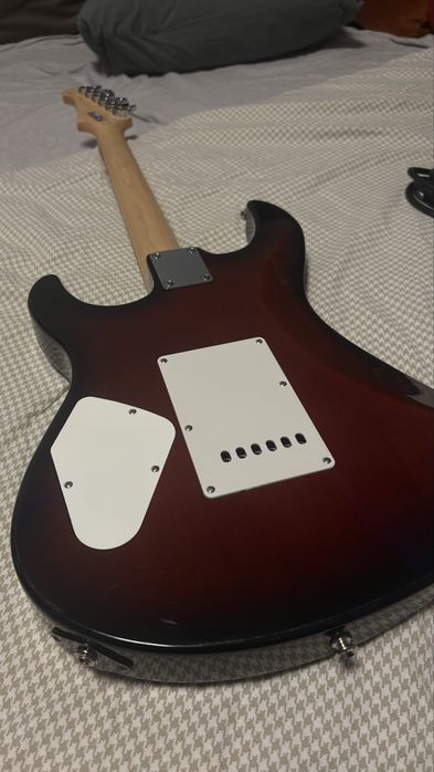 Электрическая гитара Yamaha Pacifica 112V, Vypyr X1