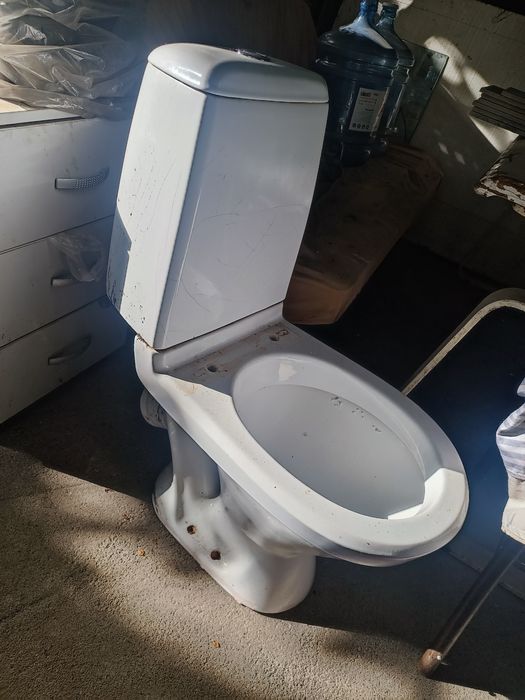 Продам унитаз б/у