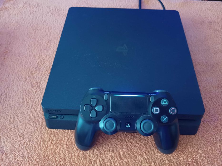 PS4 \ PlayStation 4 Slim Funcționează Impecabil RoBlox Fortnite