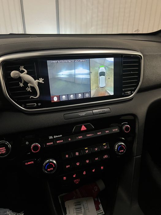 Kia Sportage GT-Line-4X4-панорама-камера-JBL-Line-Asist