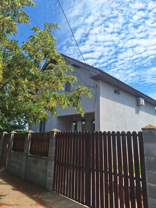 Vând casa în Sofronea