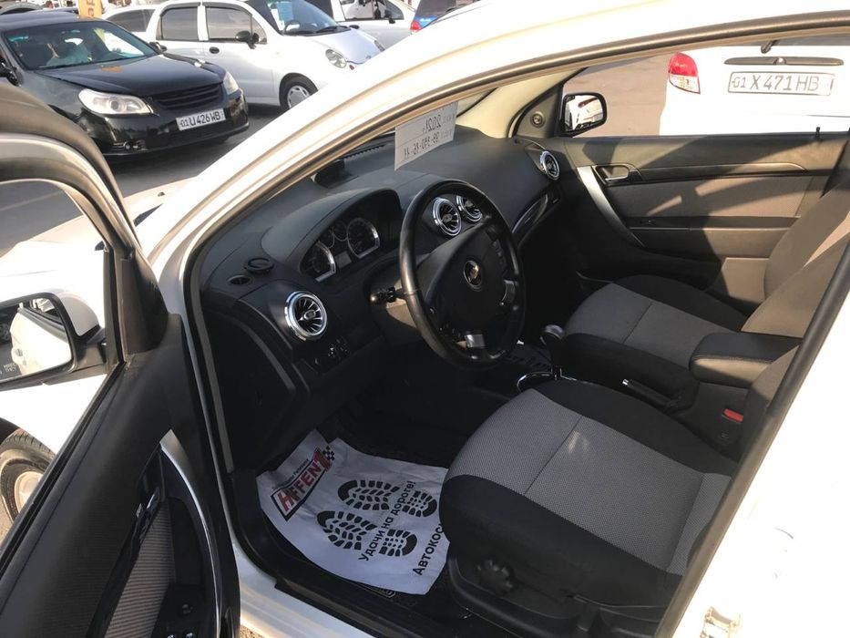 Neksa 3 avtamat benzin arenda