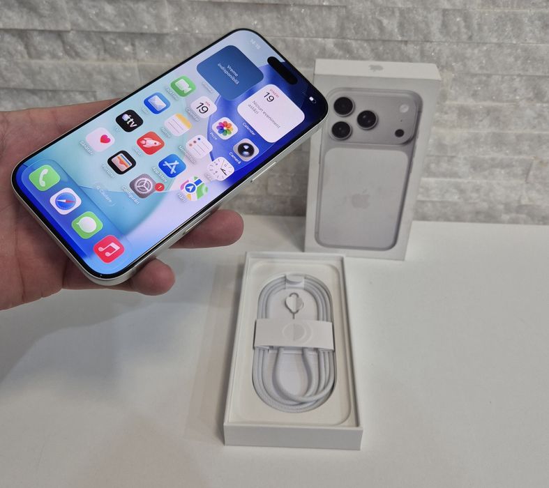 iPhone 17 Pro 256GB. ca NOU !! 25 cicluri