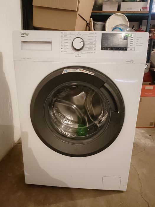 Vând mașina de spălat beko