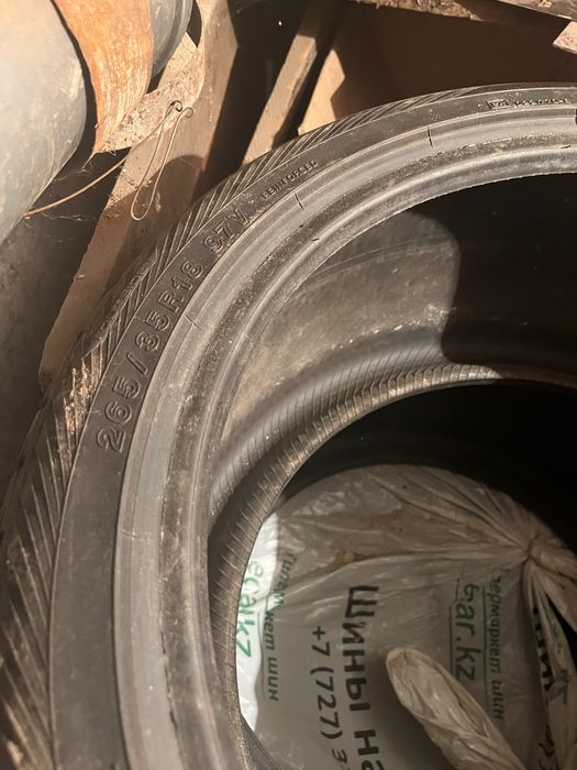 Продам шины на 18