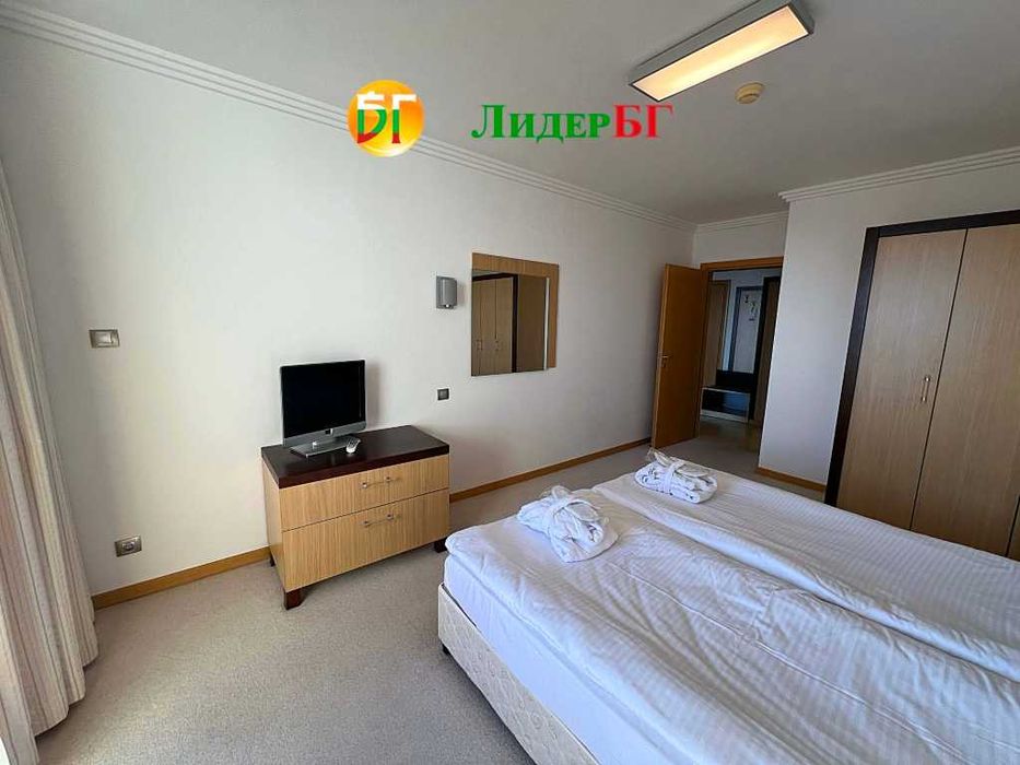 Двустаен апартамент с фронтална морска панорама в комплекс със СПА