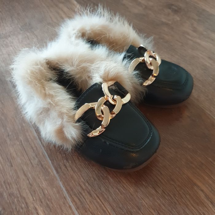 Продам детские лоферы