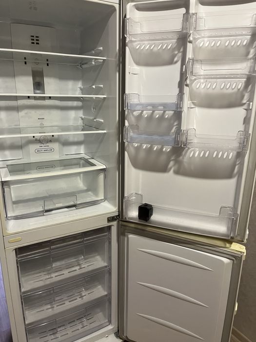 Продам холодильник фирмы lg
