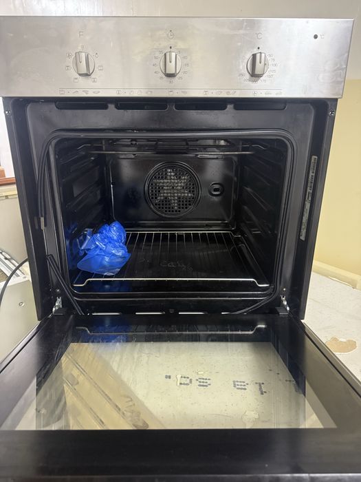 Встроенный духовой шкаф  Whirlpool