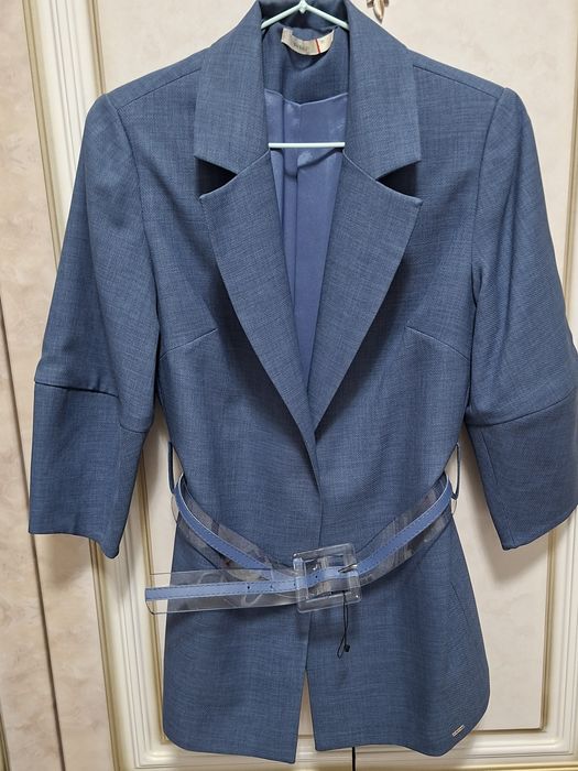 Женский, класический костюм