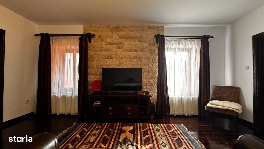 Proprietar-Apt 3 camere de exceptie in Centrul Istoric Str. Pielarilor