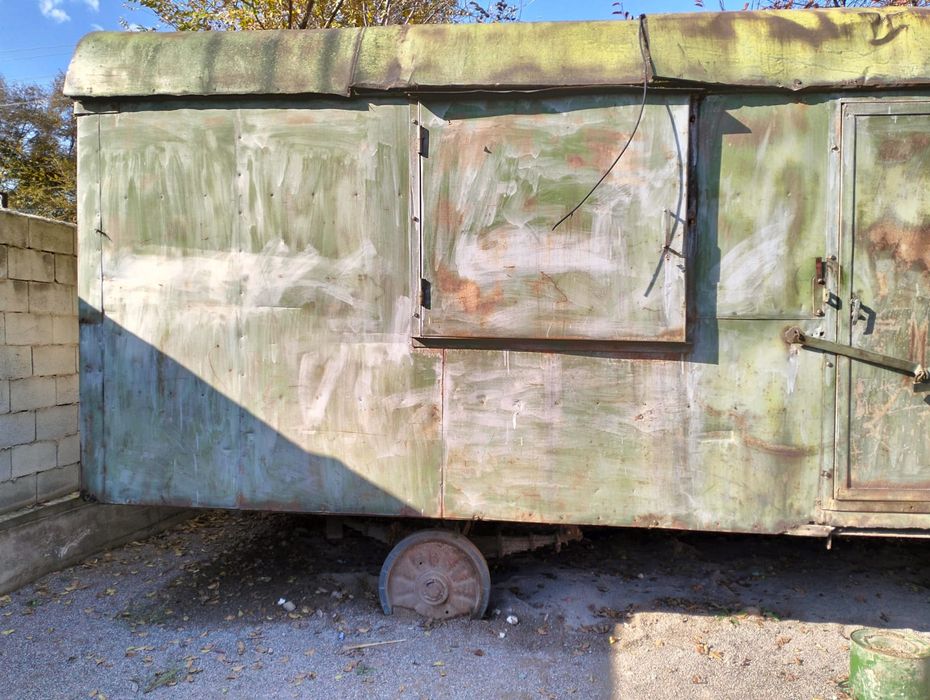 Вагончик жилой,на колесах, продам срочно