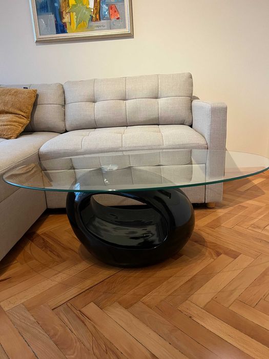 Холна стъклена маса