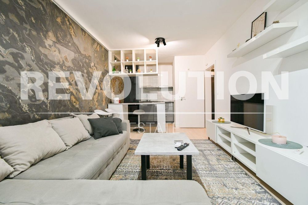 Двустаен апартамент с ПАРКОМЯСТО в ж.к. Малинова долина.