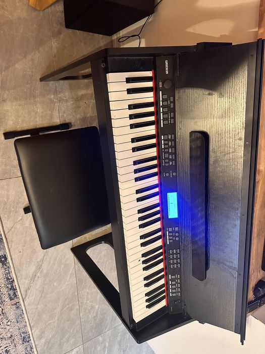 Електронно пиано, синтезатор - Германия