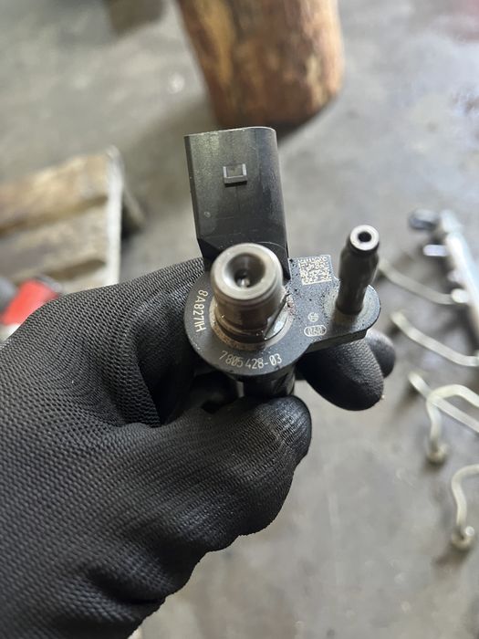 Помпа/дюзи/рейл бмв 3.0д 245 коня ( pompa/diuzi/reil bmw 245 konq )