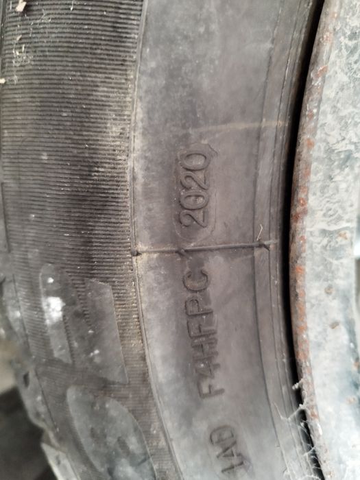 Продавам 4бр.джанти с гуми 195-65-15.  5-112мм