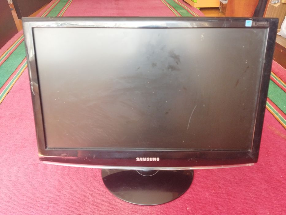 Монитор SAMSUNG Model 2033SN