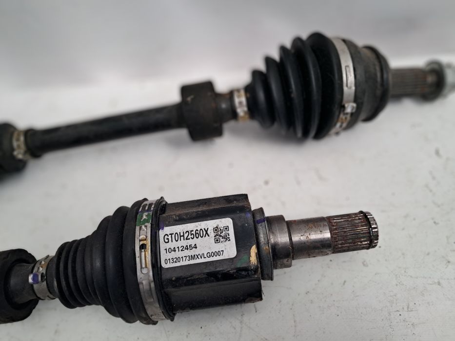 Полуоска Mazda CX-30